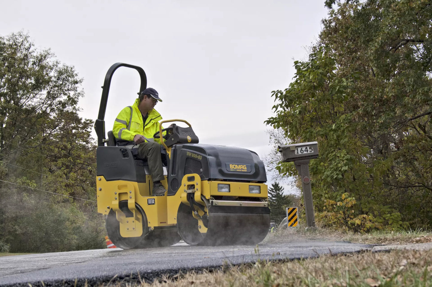 Rodillo Doble Articulado 1200 Kg Tandem Ancho 90 Cm Motor Honda BW900-50 Bomag