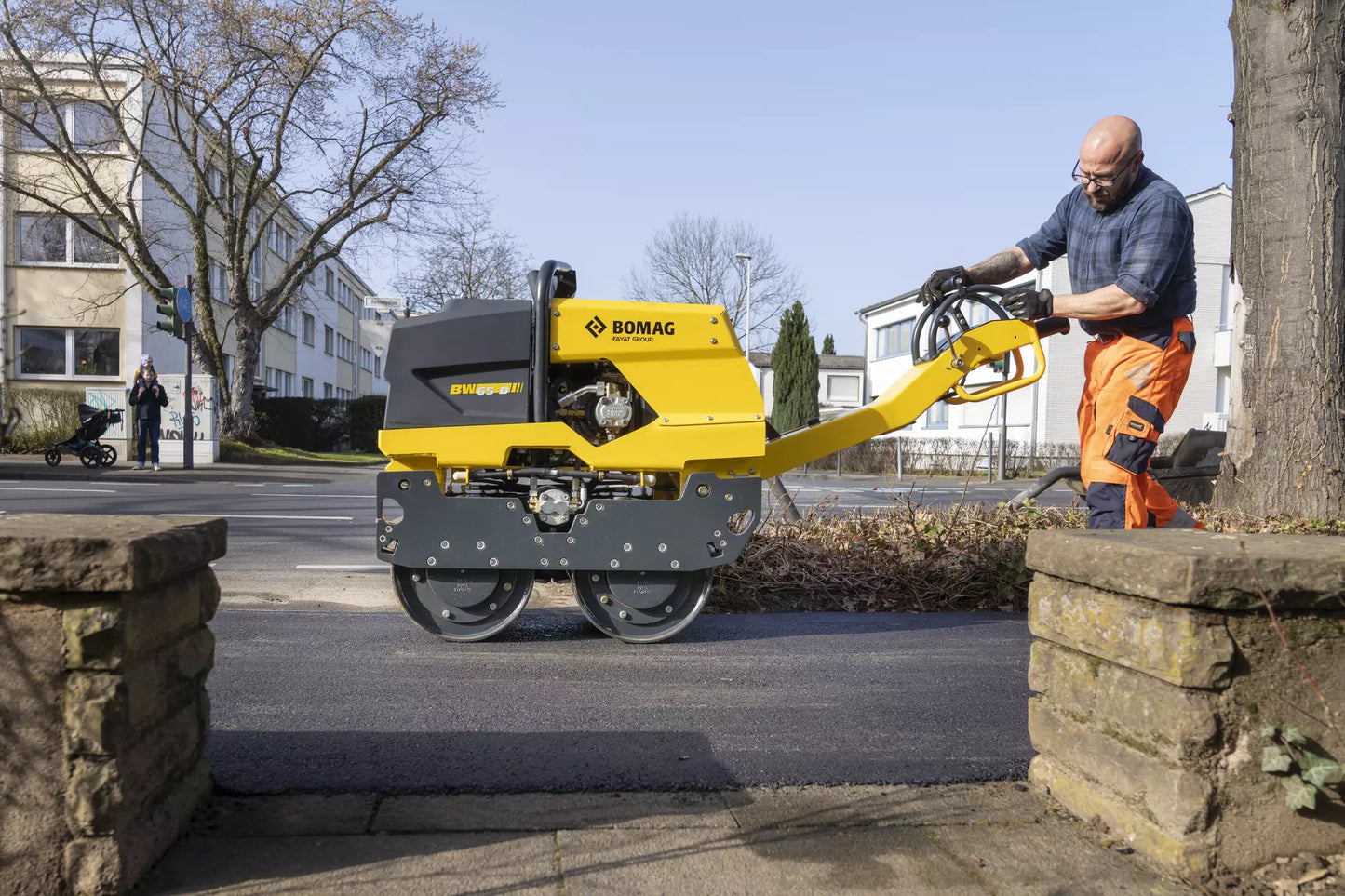 RODILLO DOBLE TANDEM CON MOTOR A DIESEL KOHLER BOMAG BW65D