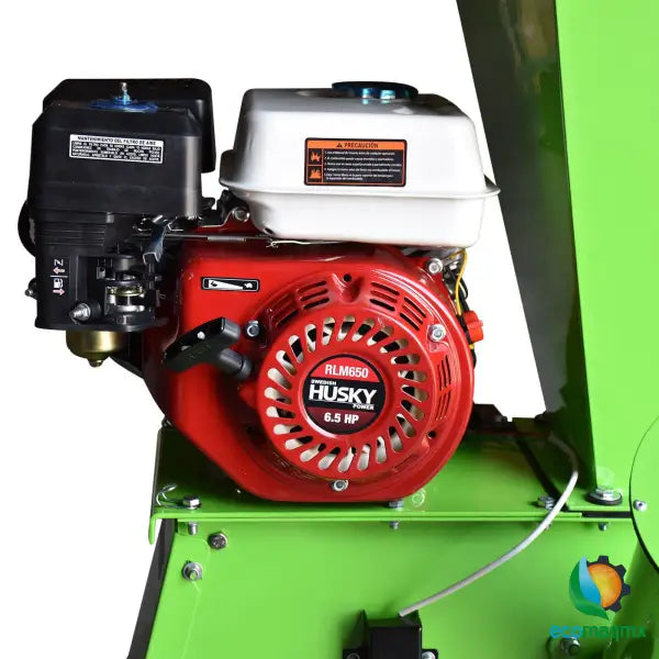 Biotrituradora Chipeadora de Ramas y Troncos Husky Diámetro Máximo de Corte de 4" o 10 Cm con Motor a Gasolina 6.5 HP Husky HKBIO200-HK65