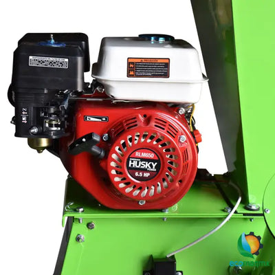 Biotrituradora Chipeadora de Ramas y Troncos Husky Diámetro Máximo de Corte de 4" o 10 Cm con Motor a Gasolina 6.5 HP Husky HKBIO200-HK65