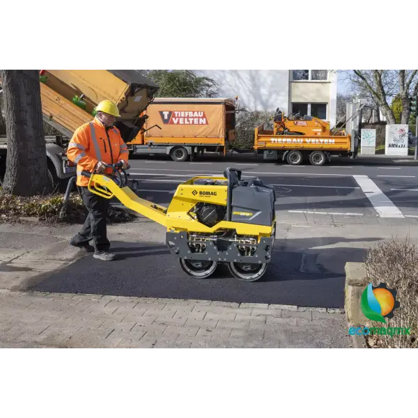 RODILLO DOBLE TANDEM CON MOTOR A DIESEL KOHLER BOMAG BW65D